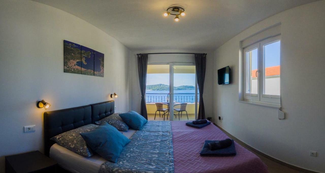 A Lovely And Cozy Room With A Breathtaking View Vis Dış mekan fotoğraf